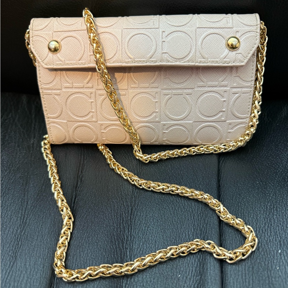 Salvatore Ferragamo Gancini leather beautiful dust rose wallet in chain  in EUC - Picture 3 of 16